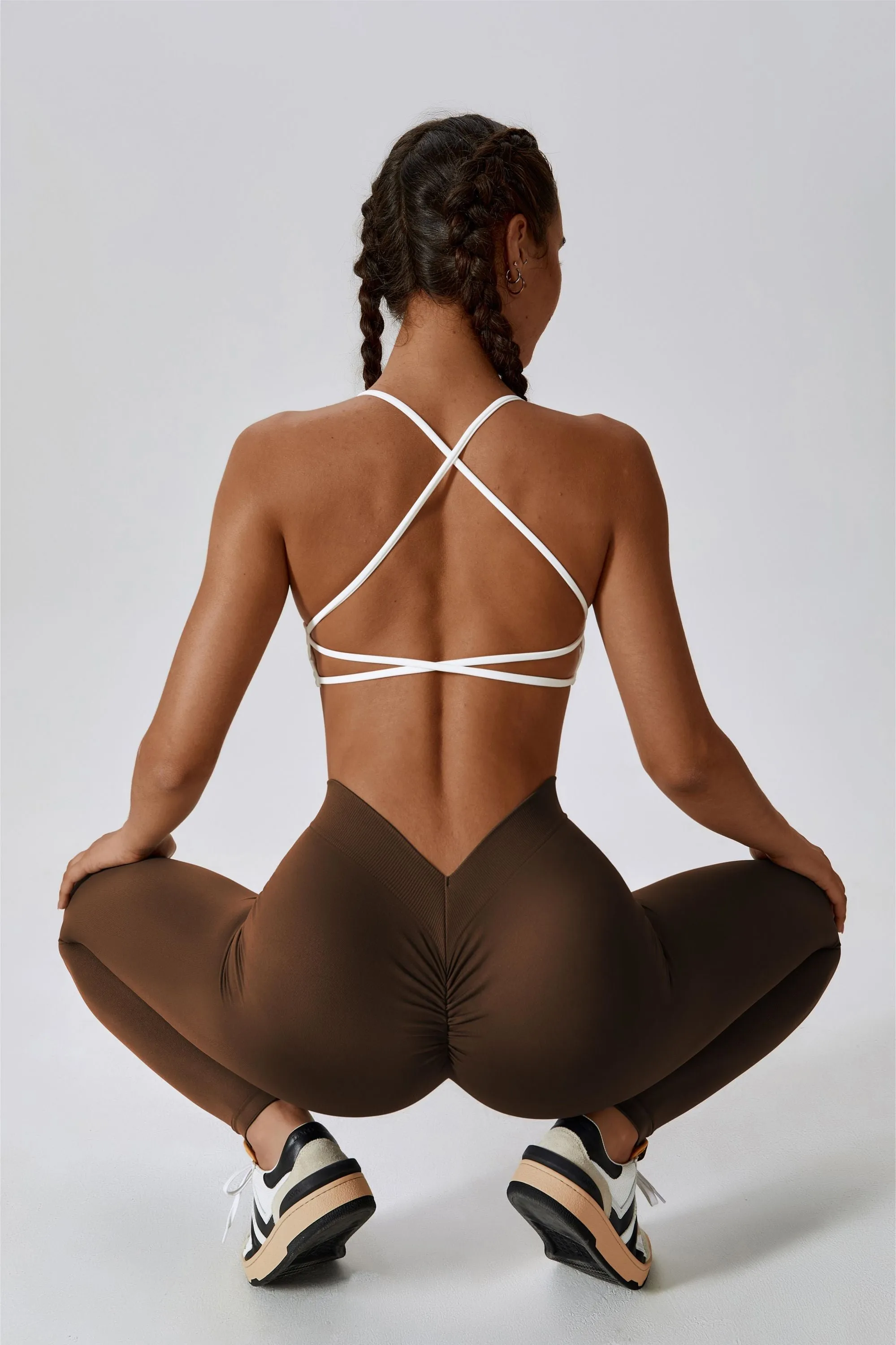 V-Back Seamless Scrunch Butt Leggings