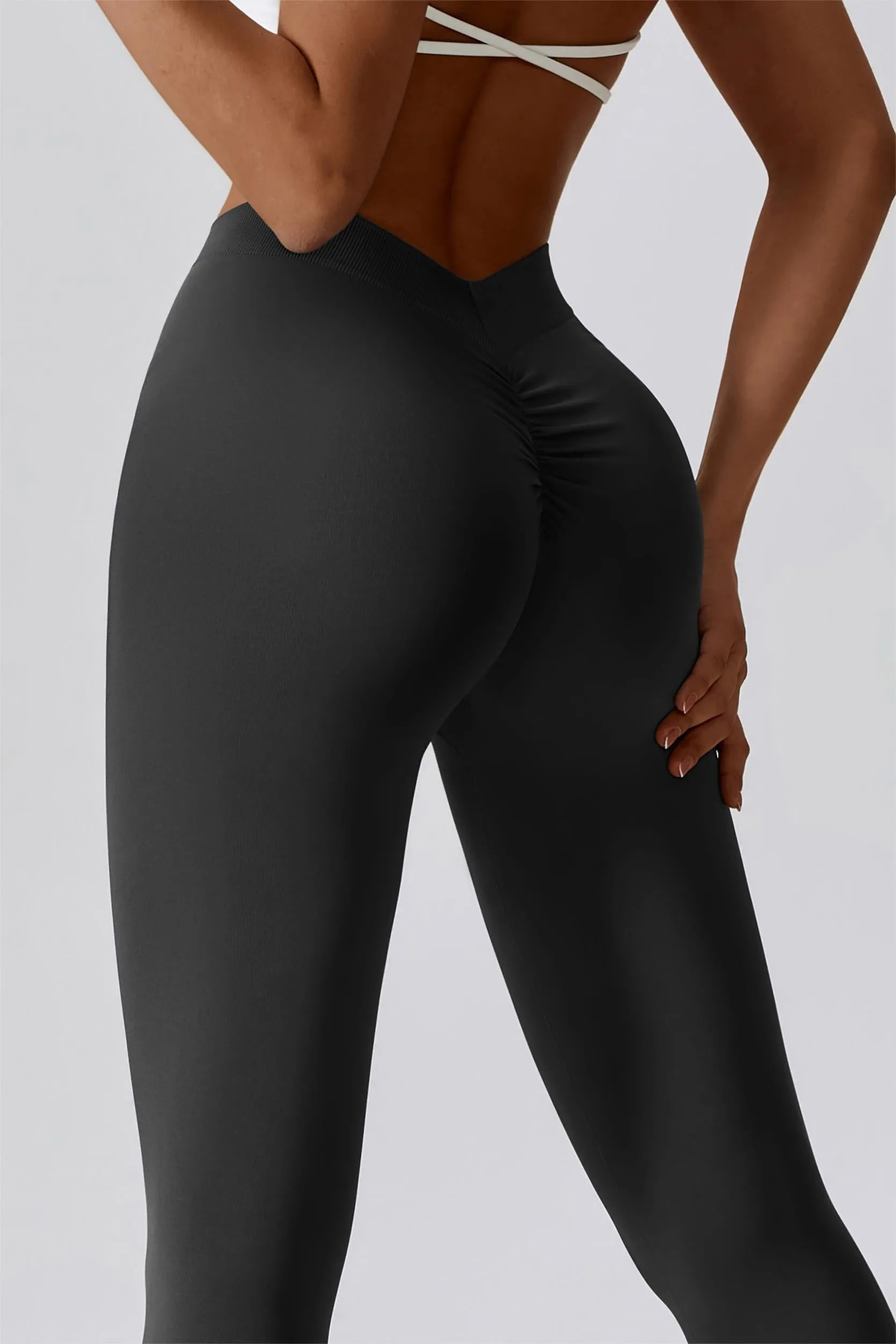 V-Back Seamless Scrunch Butt Leggings
